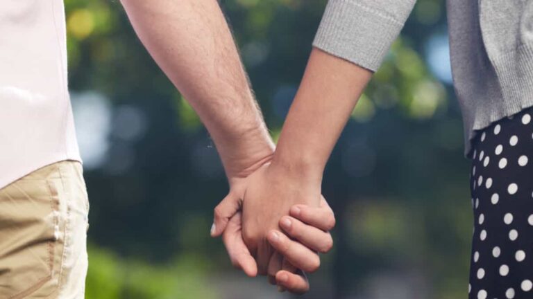 relación sentimental virtual, evitar que mi relacion virtual se convierta en pesadilla, como pasar de relacion virtual a relacion real, como hacer para vernos si estamos en distancia, cuando decidir convivir, quien debe desplazarse